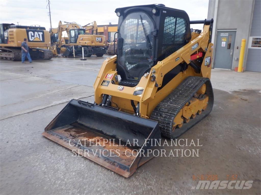 CAT 259D3 Гусеничні вантажники