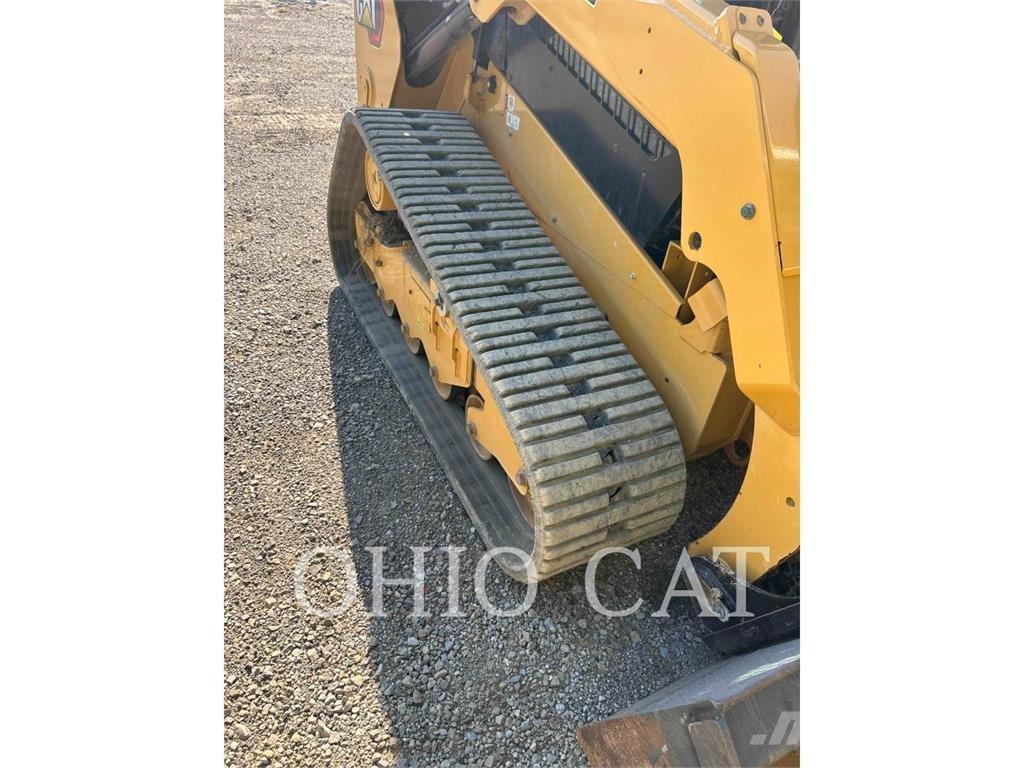 CAT 259D3 Гусеничні вантажники