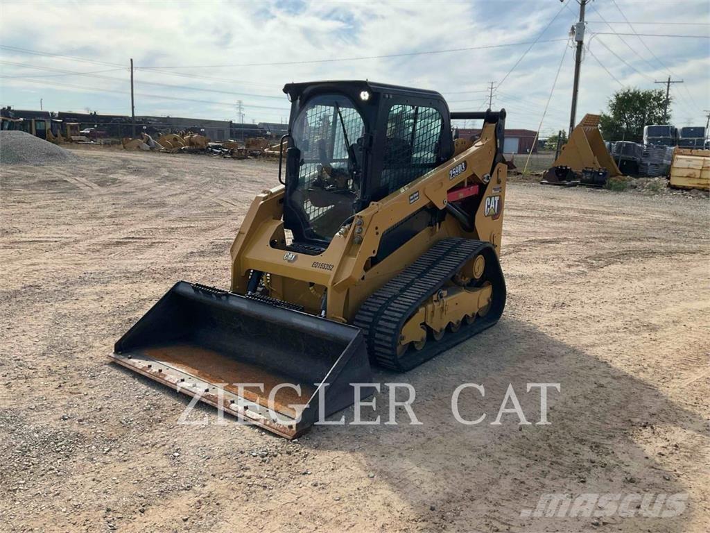 CAT 259D3 Гусеничні вантажники