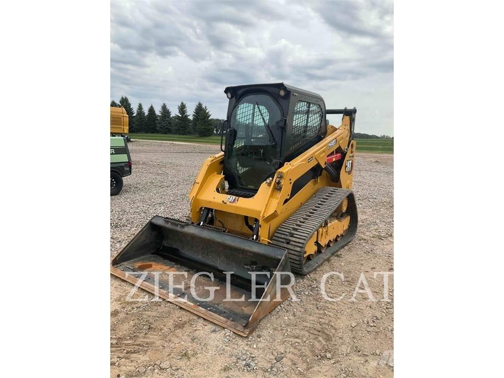 CAT 259D3 Гусеничні вантажники