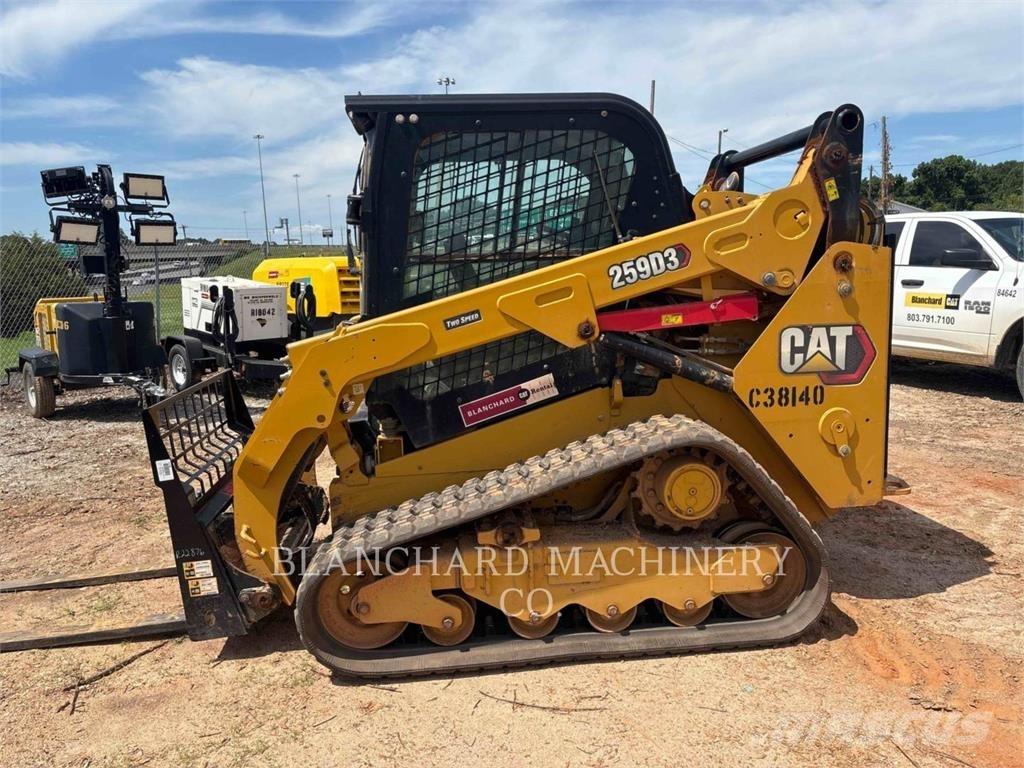 CAT 259D3 Гусеничні вантажники