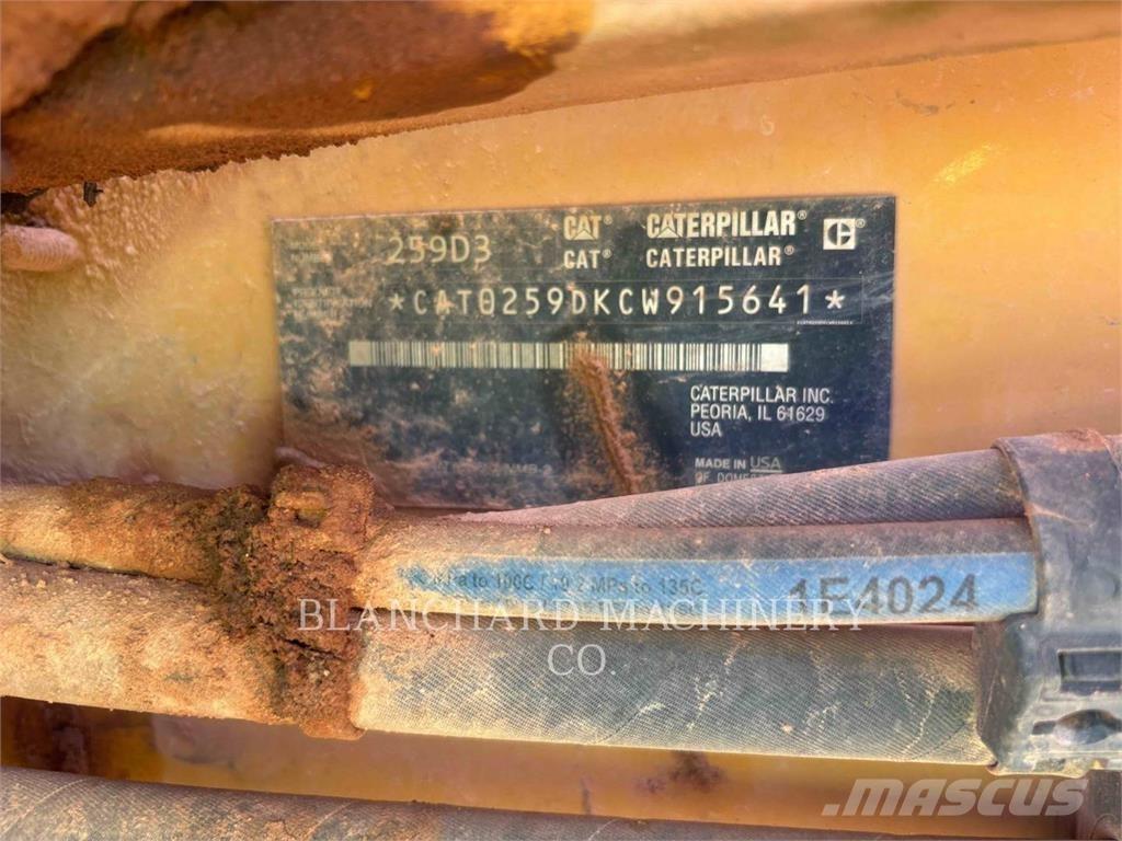 CAT 259D3 Гусеничні вантажники