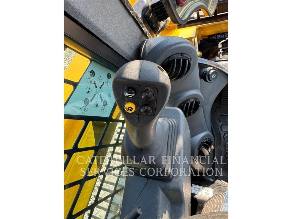 CAT 259D3 Гусеничні вантажники