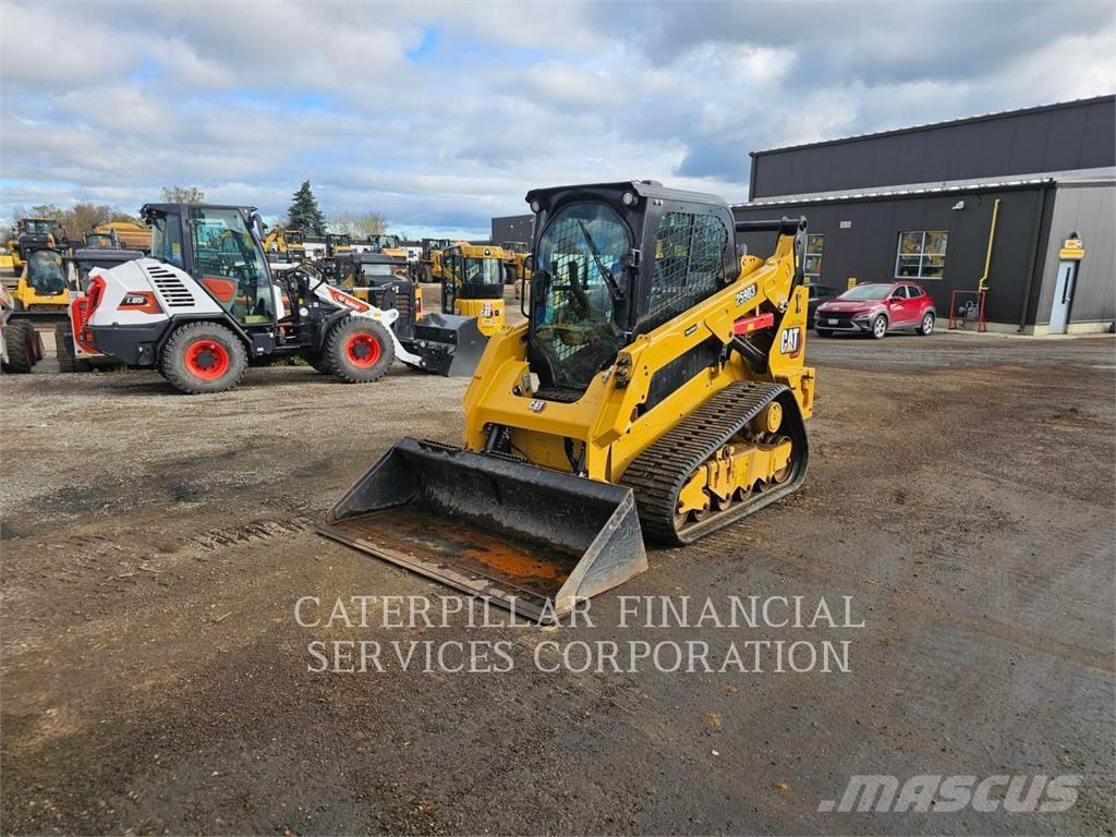 CAT 259D3 Гусеничні вантажники