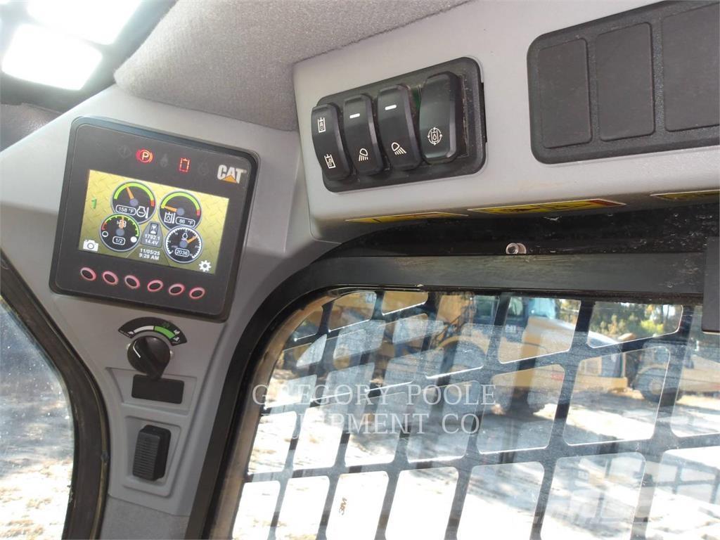 CAT 259D3 Гусеничні вантажники