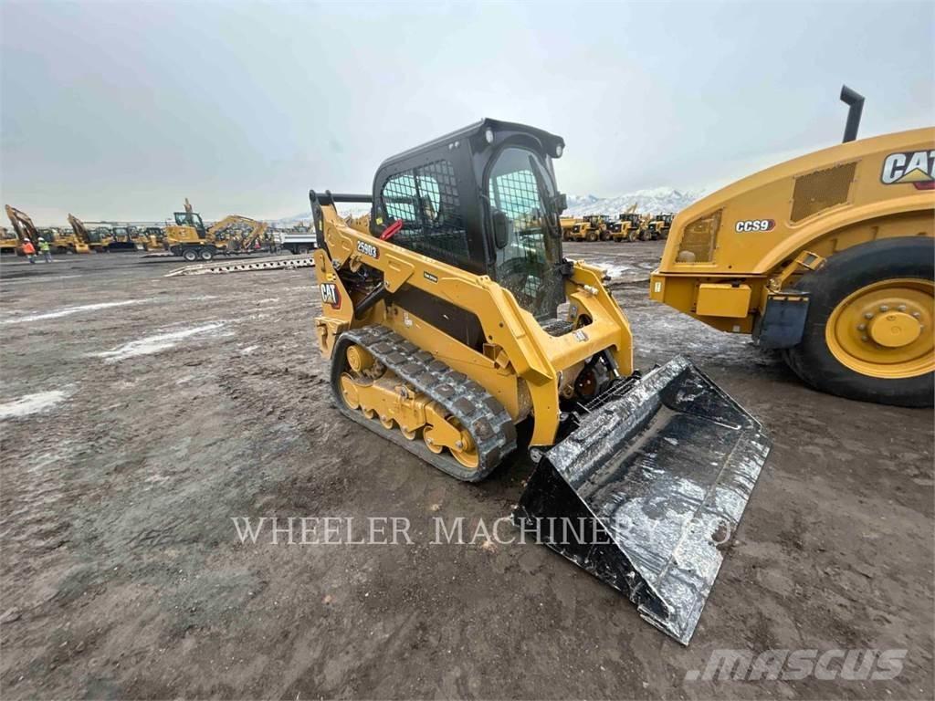 CAT 259D3 C3H2 Гусеничні вантажники