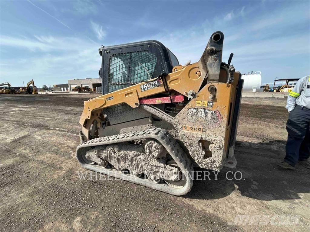 CAT 259D3 C3H2 Гусеничні вантажники