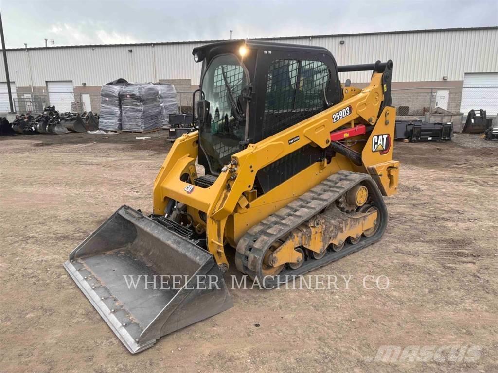 CAT 259D3 C3H2 Гусеничні вантажники