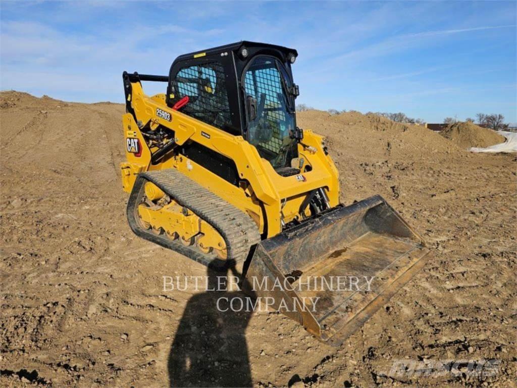 CAT 259D3 C3H2 Гусеничні вантажники