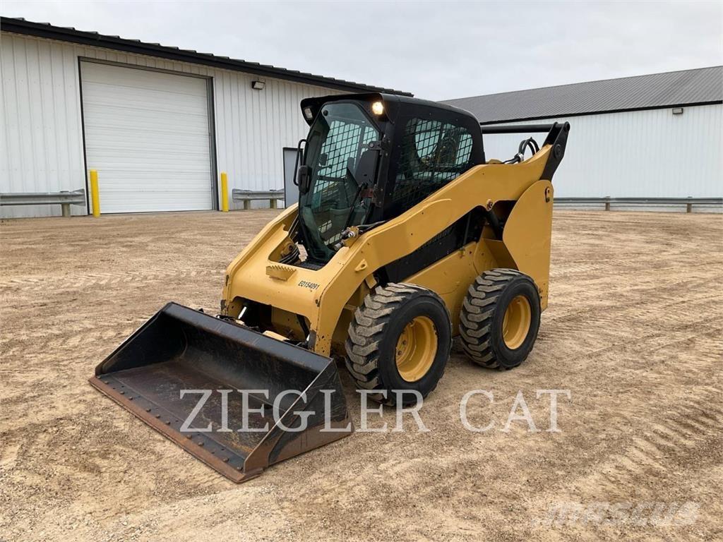 CAT 262C Міні-навантажувачі