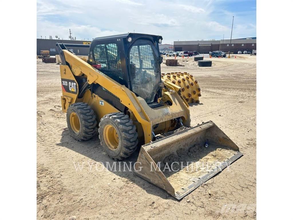 CAT 262D Міні-навантажувачі