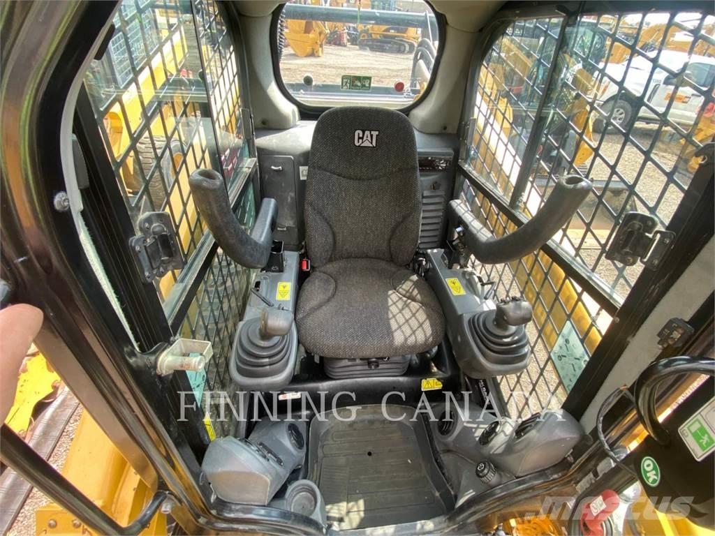 CAT 262D Міні-навантажувачі