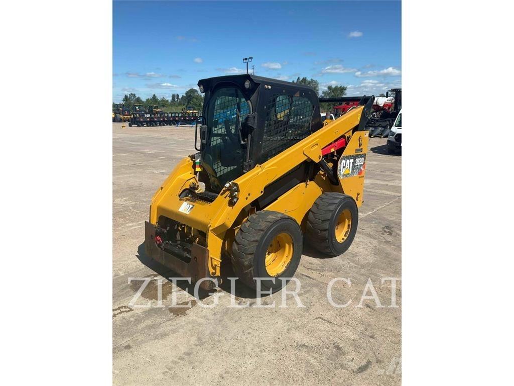 CAT 262D Міні-навантажувачі
