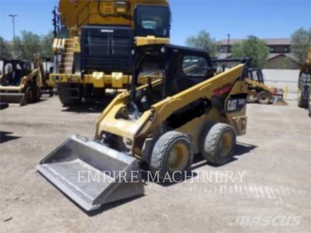 CAT 262D Міні-навантажувачі