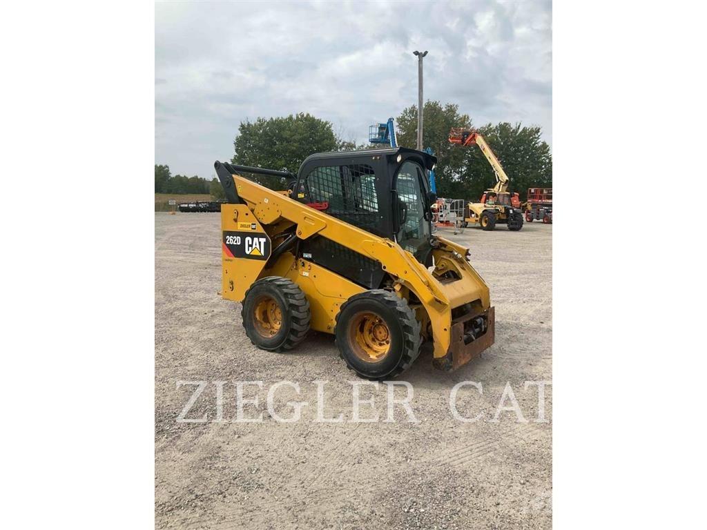 CAT 262D Міні-навантажувачі