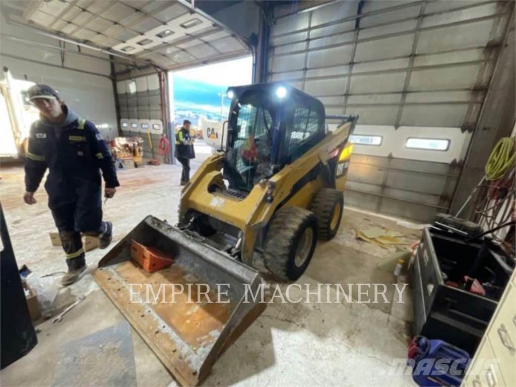CAT 262D CA Міні-навантажувачі