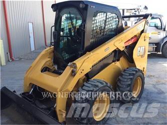 CAT 262D3 Міні-навантажувачі