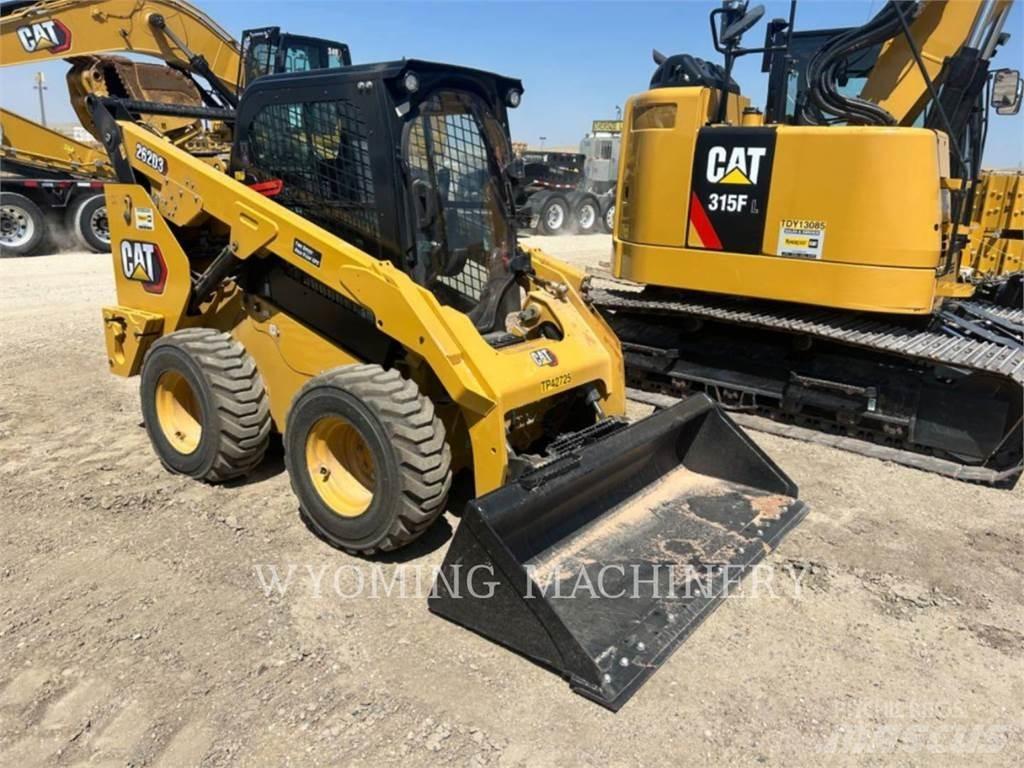 CAT 262D3 Міні-навантажувачі
