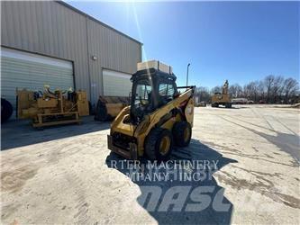 CAT 262D3 Міні-навантажувачі