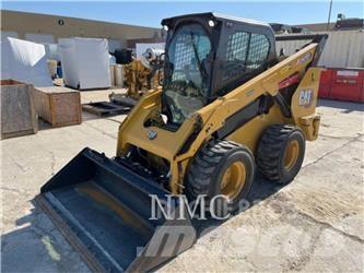 CAT 262D3 Міні-навантажувачі