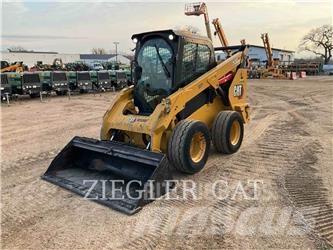 CAT 262D3 Міні-навантажувачі