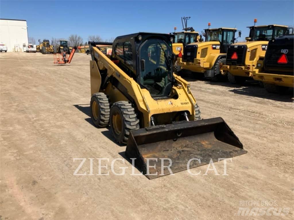 CAT 262D3 Міні-навантажувачі