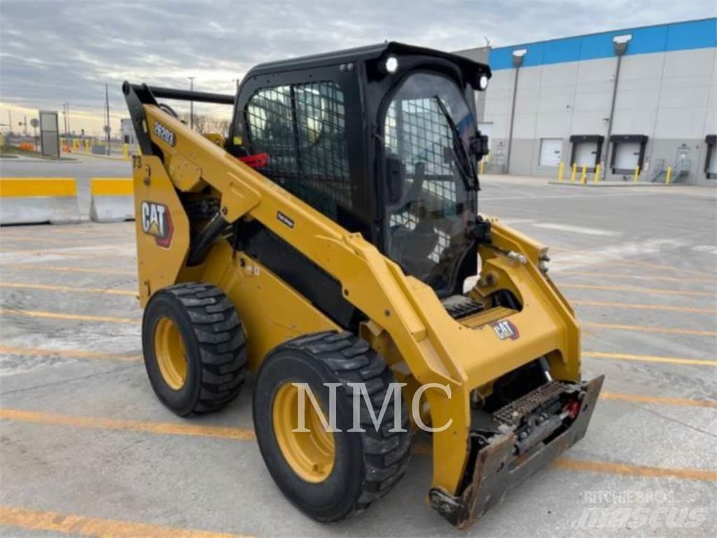 CAT 262D3 Міні-навантажувачі