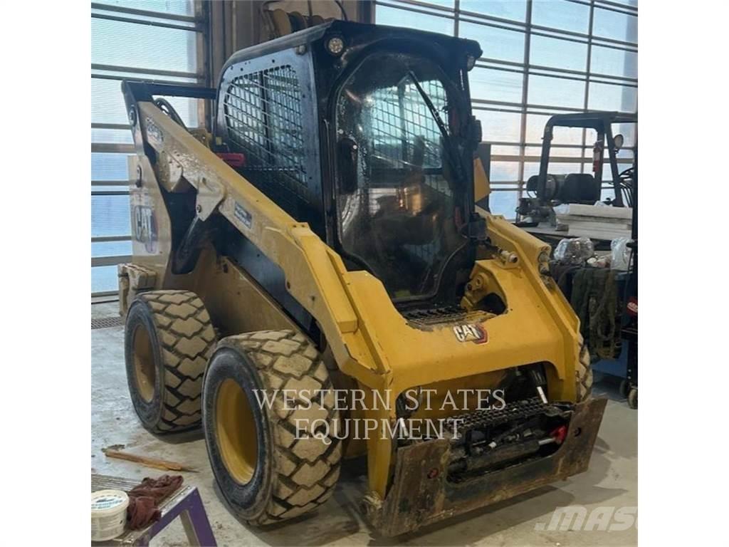 CAT 262D3 Міні-навантажувачі