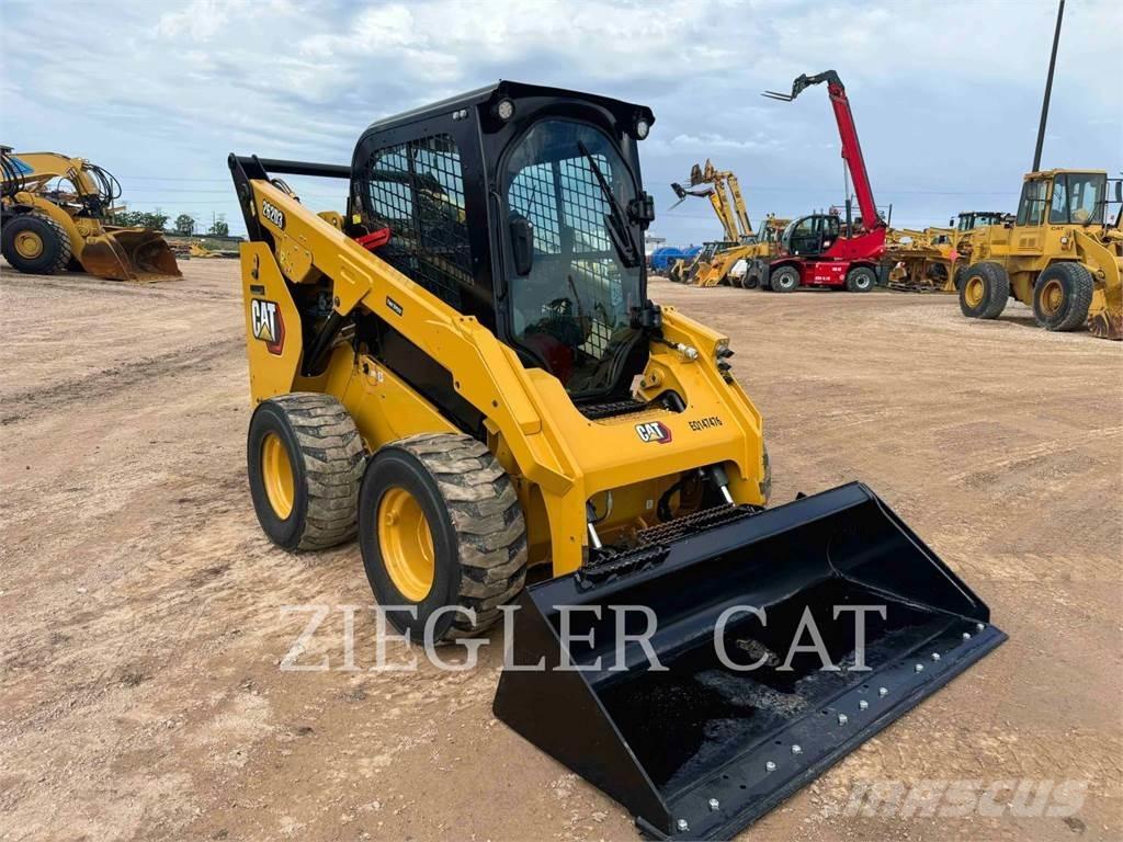 CAT 262D3 Міні-навантажувачі