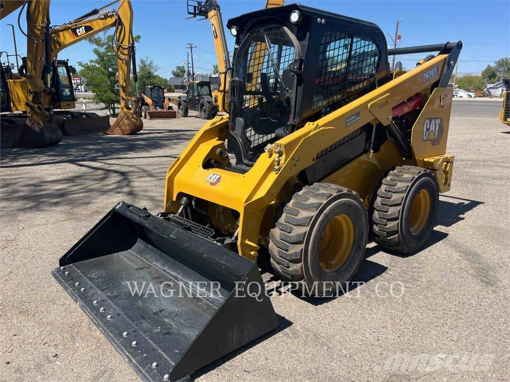 CAT 262D3 Міні-навантажувачі
