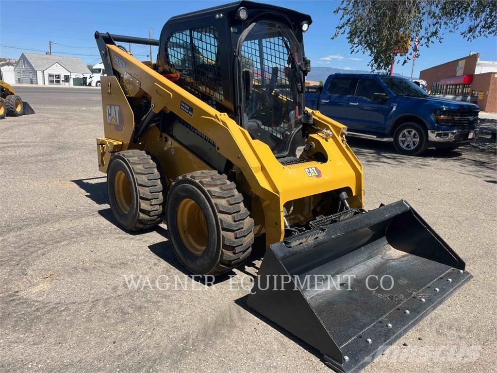 CAT 262D3 Міні-навантажувачі