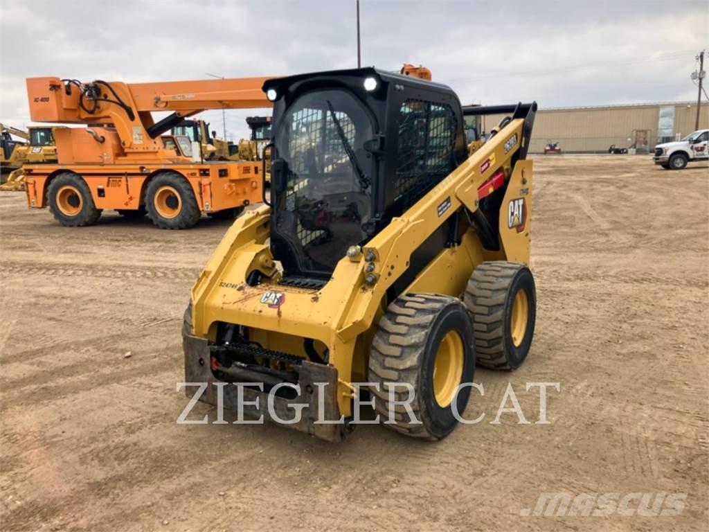 CAT 262D3 Міні-навантажувачі