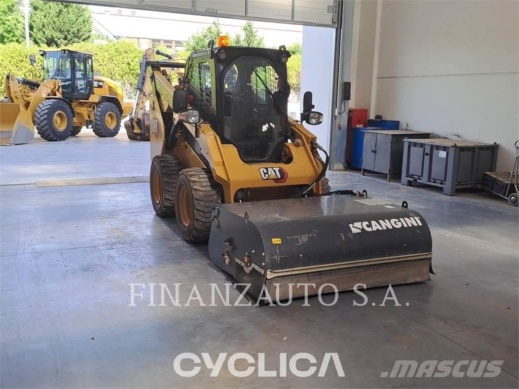 CAT 262D3 Міні-навантажувачі