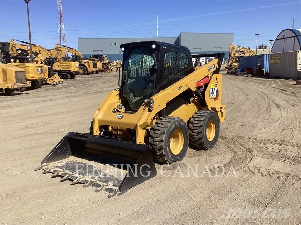 CAT 262D3 Міні-навантажувачі