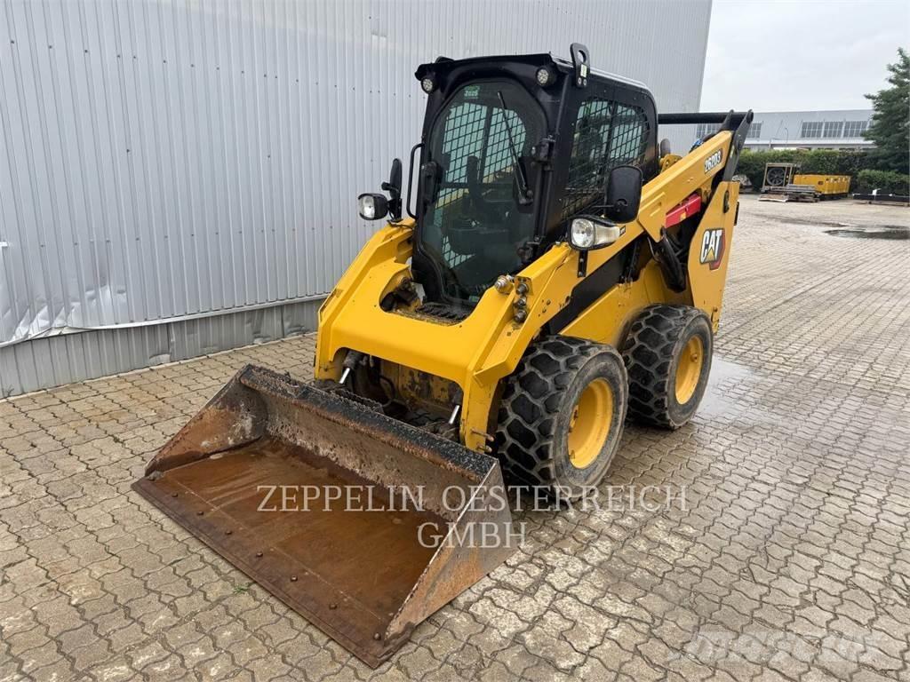 CAT 262D3 Міні-навантажувачі
