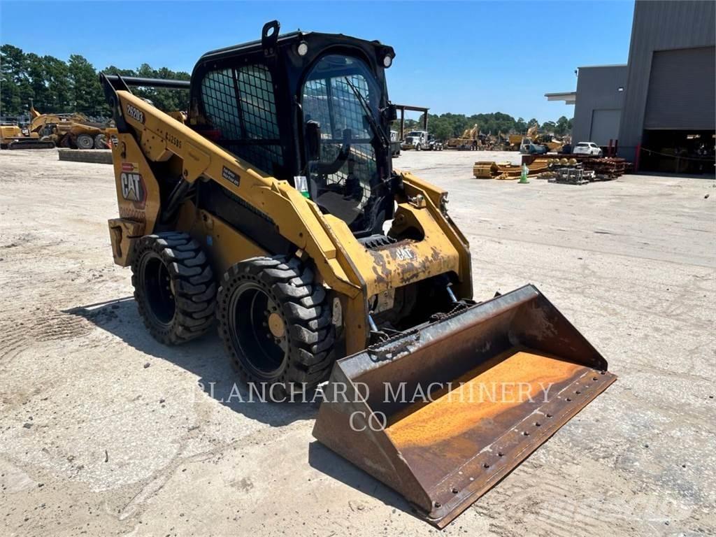 CAT 262D3 Міні-навантажувачі