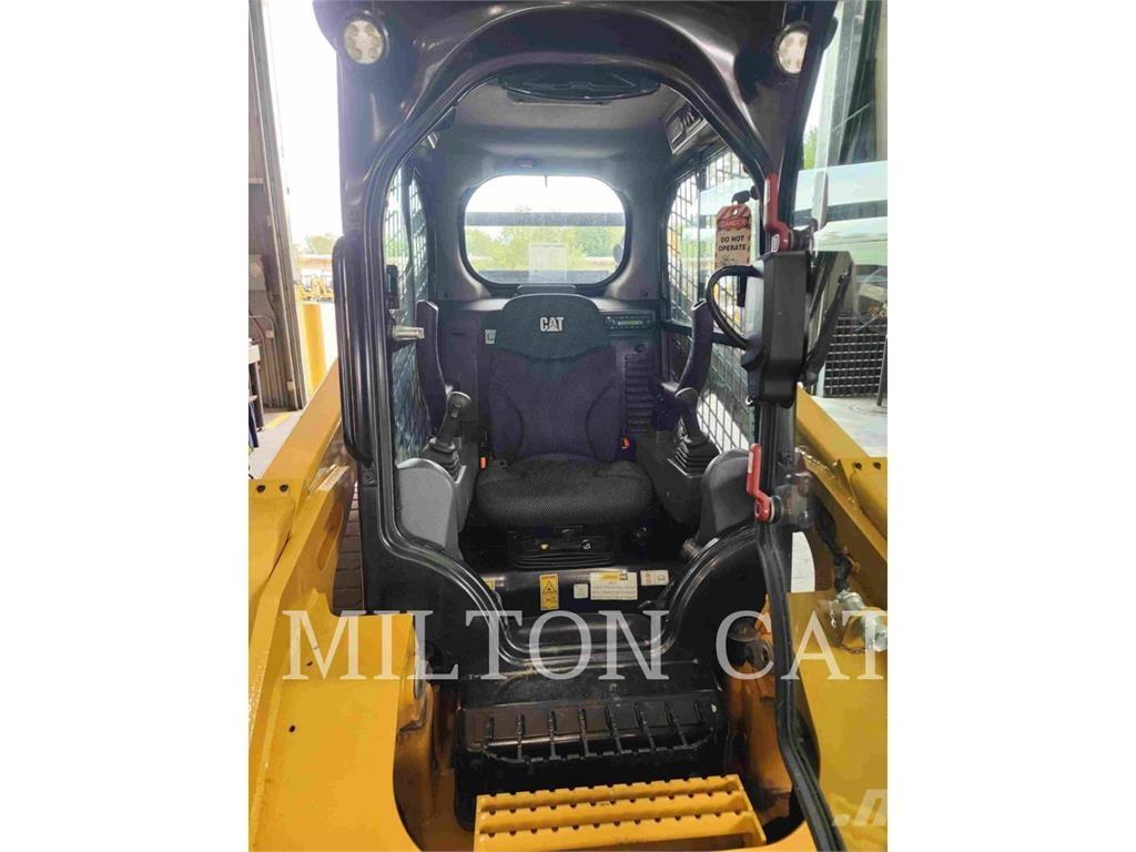 CAT 262D3 Міні-навантажувачі