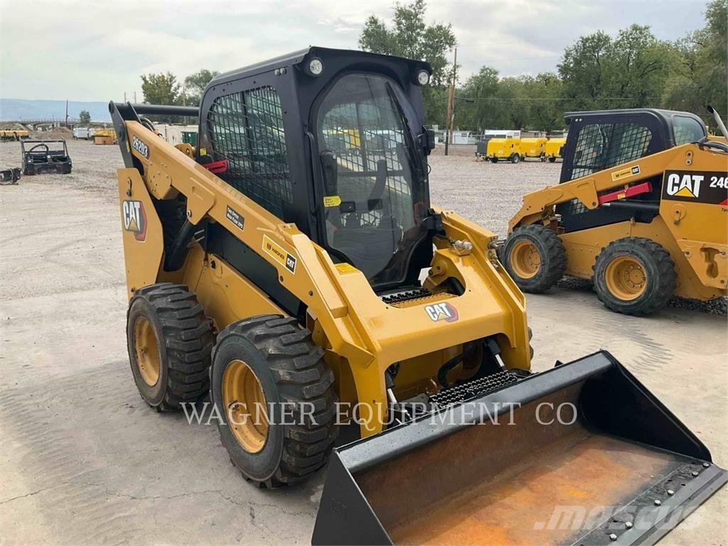 CAT 262D3 Міні-навантажувачі