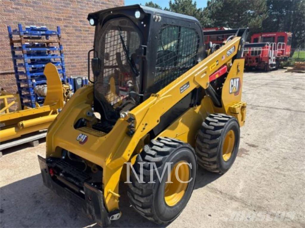 CAT 262D3 Міні-навантажувачі