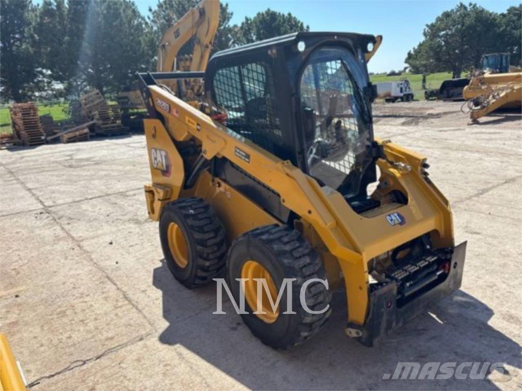 CAT 262D3 Міні-навантажувачі