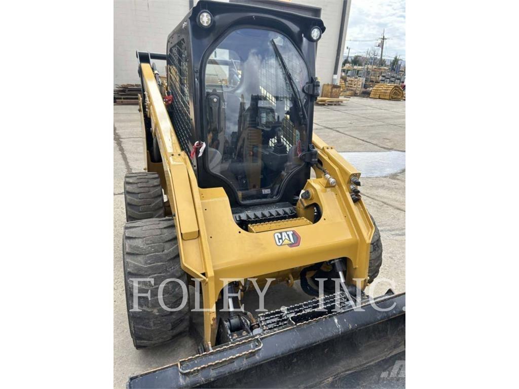 CAT 262D3 Міні-навантажувачі