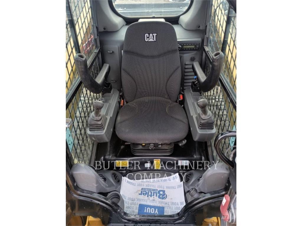 CAT 262D3 C3H3 Міні-навантажувачі