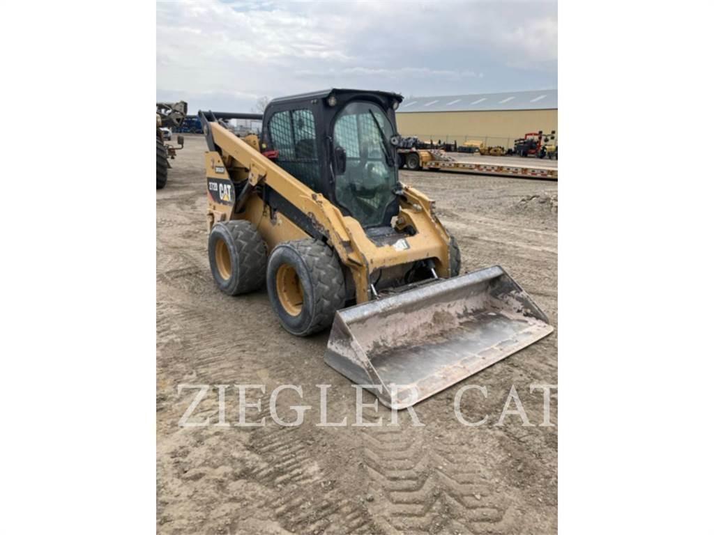 CAT 272D Міні-навантажувачі