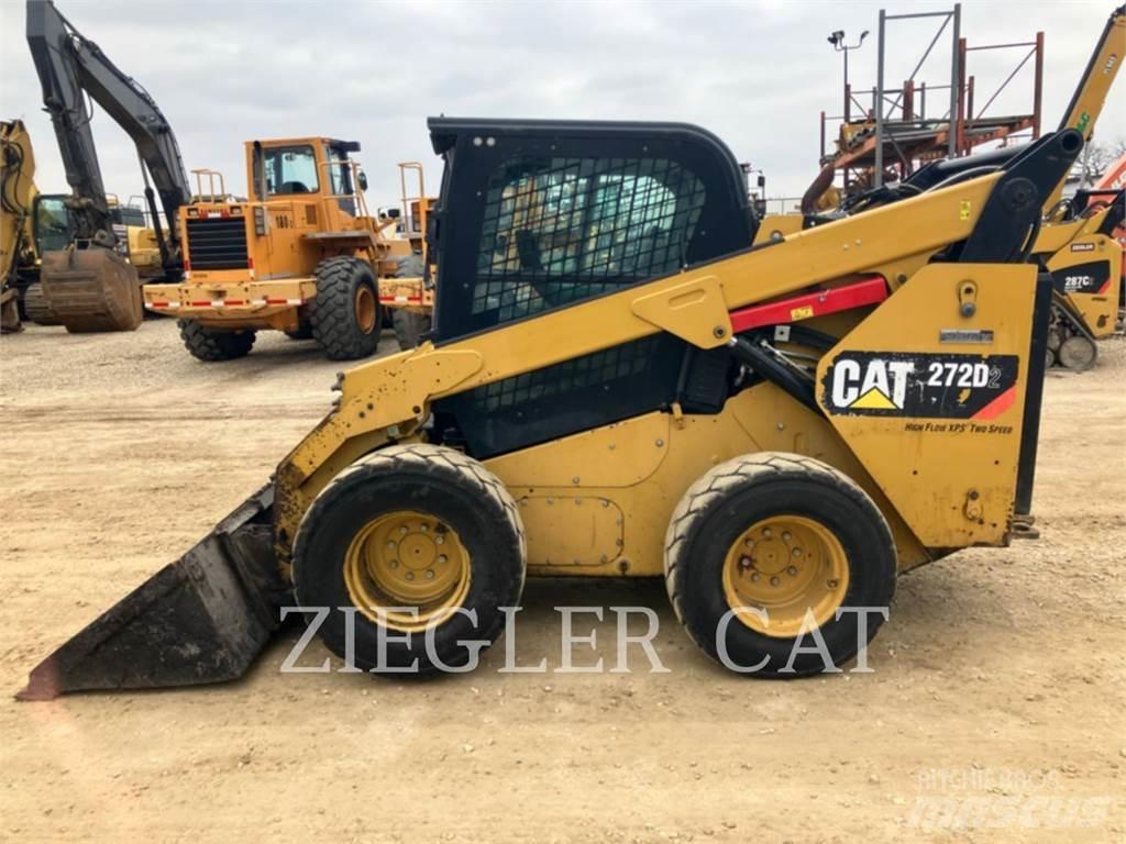 CAT 272D2 Міні-навантажувачі