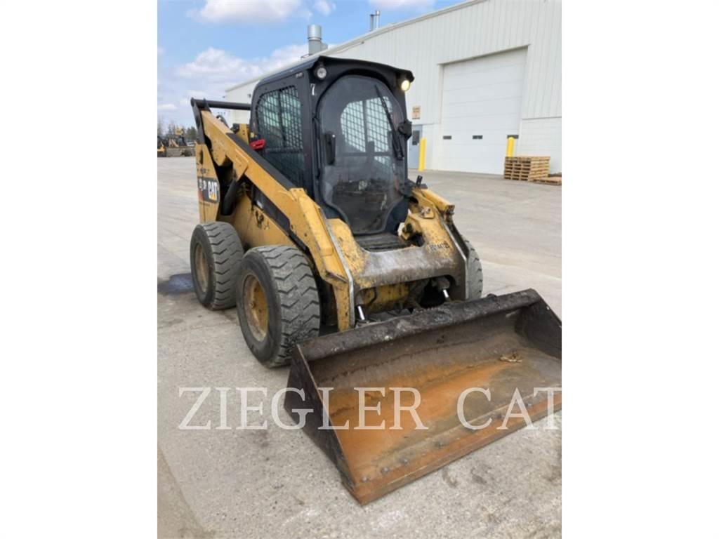 CAT 272D2 Міні-навантажувачі