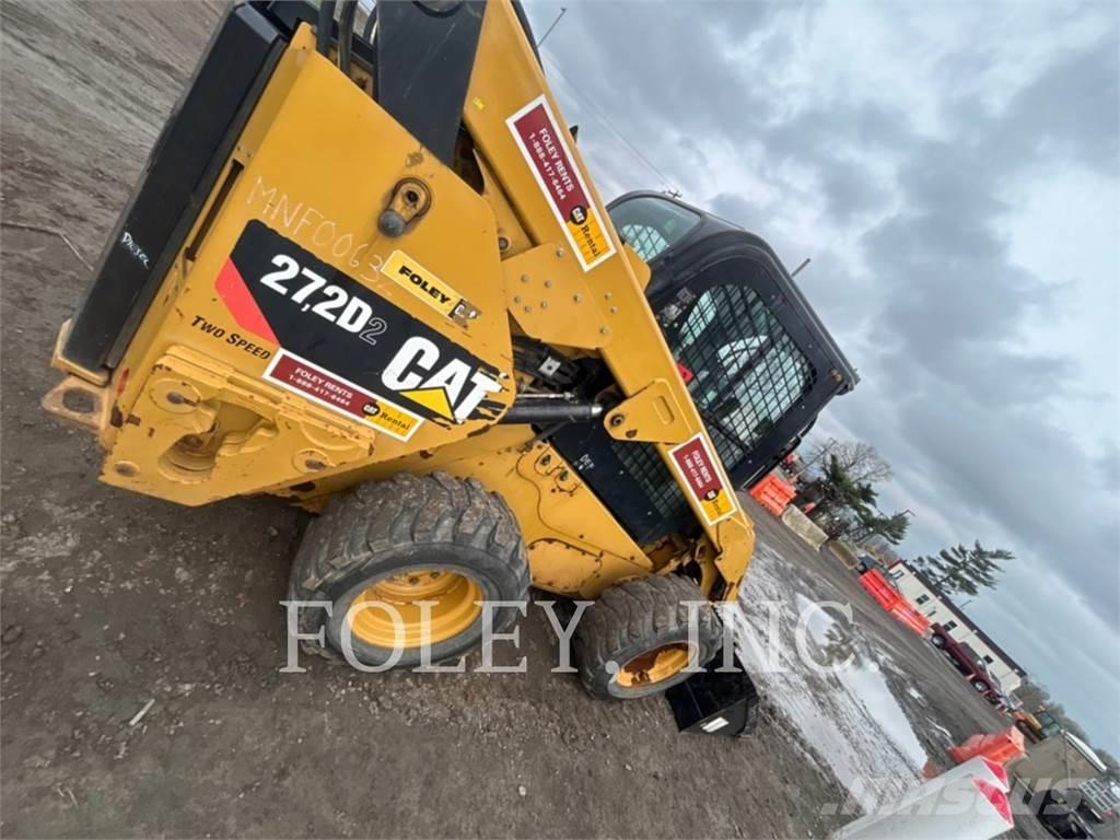 CAT 272D2 Міні-навантажувачі