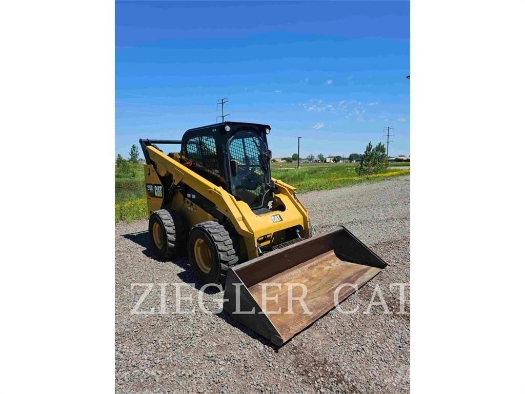 CAT 272D2 Міні-навантажувачі