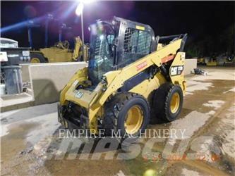 CAT 272D2 XHP Міні-навантажувачі
