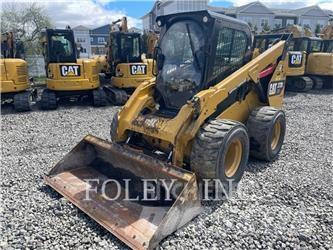 CAT 272D2XHP Міні-навантажувачі