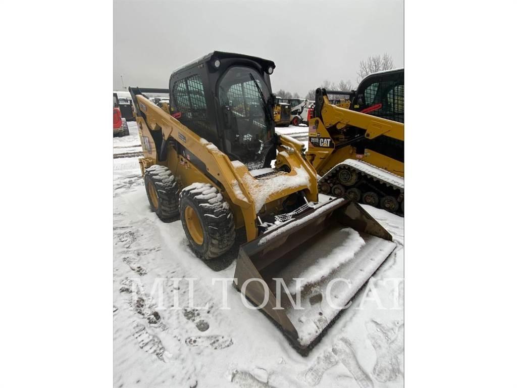 CAT 272D3 Міні-навантажувачі